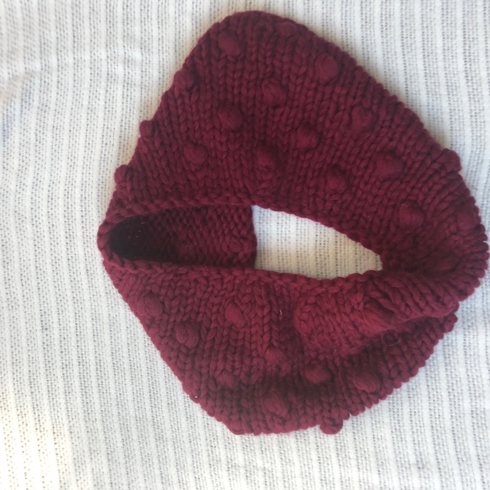 Jarm Iceland brand HAND KNIT infinity scarf/skirt